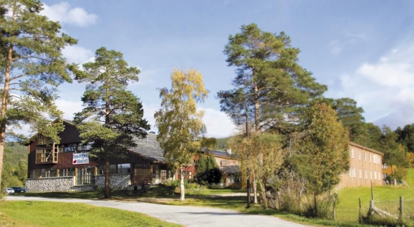 Dovrefjell Hotel Dombas Exterior photo